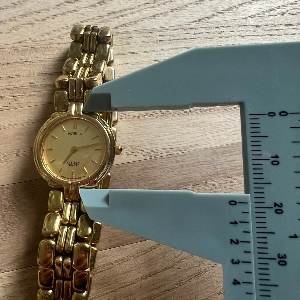Noblia Citizen ladies gold tone dress watch NEW BATTERY